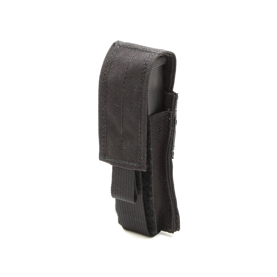 하단이 열린 모듈형 손전등 파우치